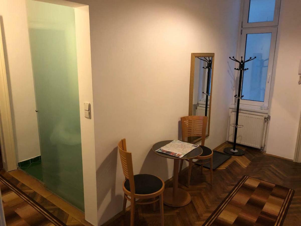 Centrally-Located Authentic Apartment Viyana Dış mekan fotoğraf